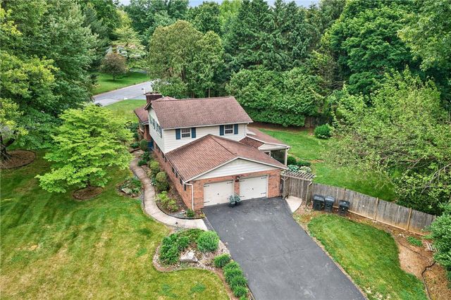 797 Barrymore Lane, Bethlehem City, PA 18017