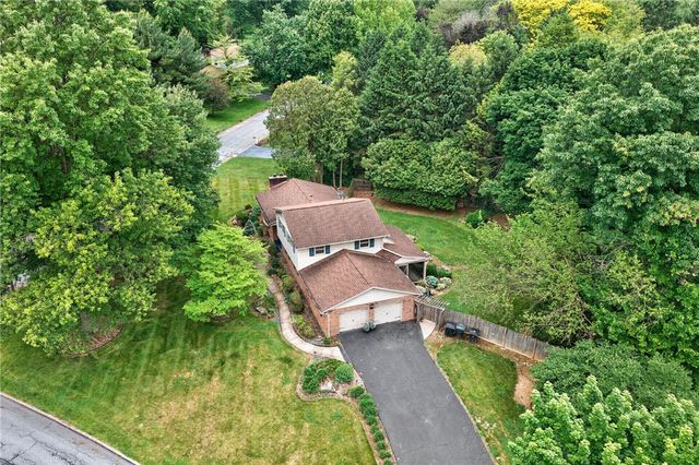 797 Barrymore Lane, Bethlehem City, PA 18017