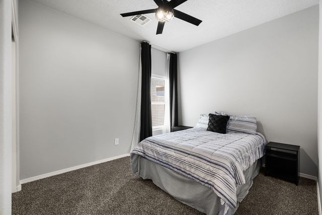 1517 Tierra Verde Loop NW, Los Lunas, NM 87031