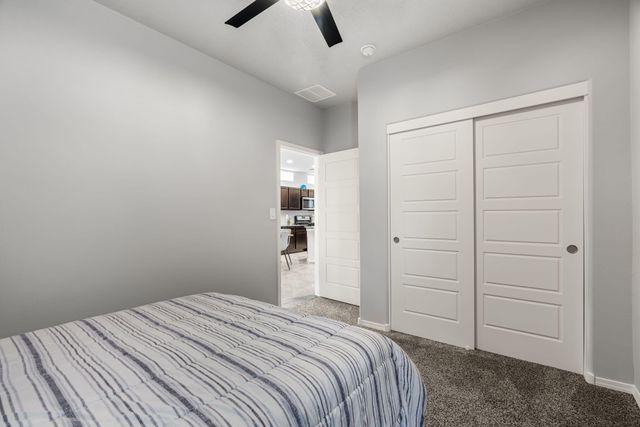 1517 Tierra Verde Loop NW, Los Lunas, NM 87031