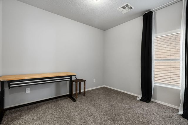 1517 Tierra Verde Loop NW, Los Lunas, NM 87031