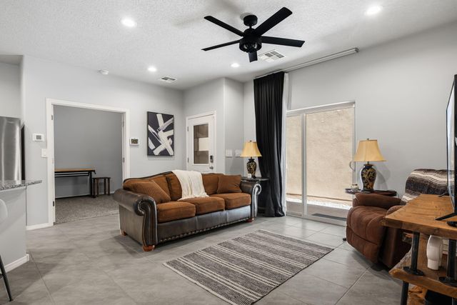 1517 Tierra Verde Loop NW, Los Lunas, NM 87031