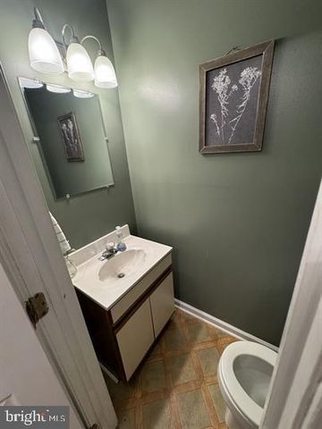 3 AMBER CT, Millersville, PA 17551