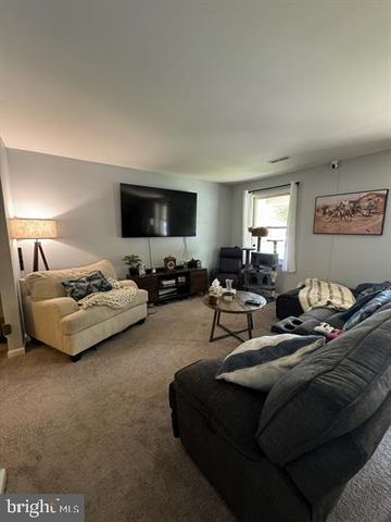 3 AMBER CT, Millersville, PA 17551