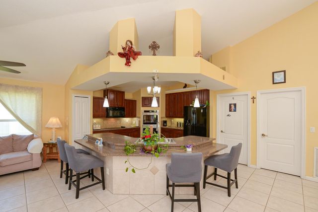 2119 SW Azure Avenue SW, Port St Lucie, FL 34953