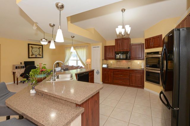 2119 SW Azure Avenue SW, Port St Lucie, FL 34953