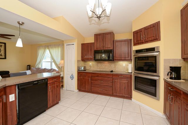 2119 SW Azure Avenue SW, Port St Lucie, FL 34953