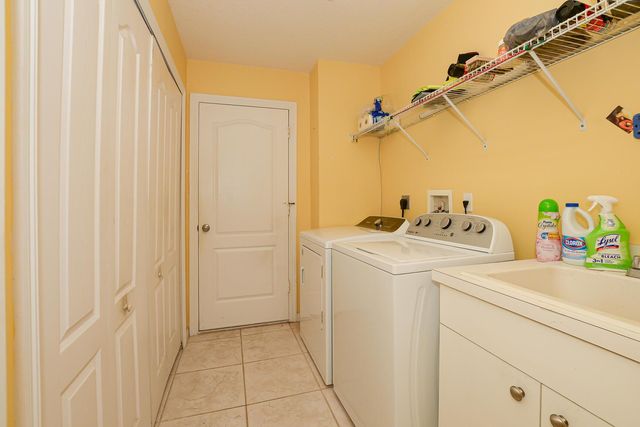 2119 SW Azure Avenue SW, Port St Lucie, FL 34953