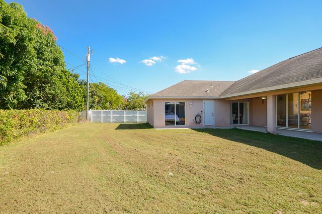 2119 SW Azure Avenue SW, Port St Lucie, FL 34953