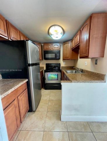 9405 W Flagler St D403, Miami, FL 33174