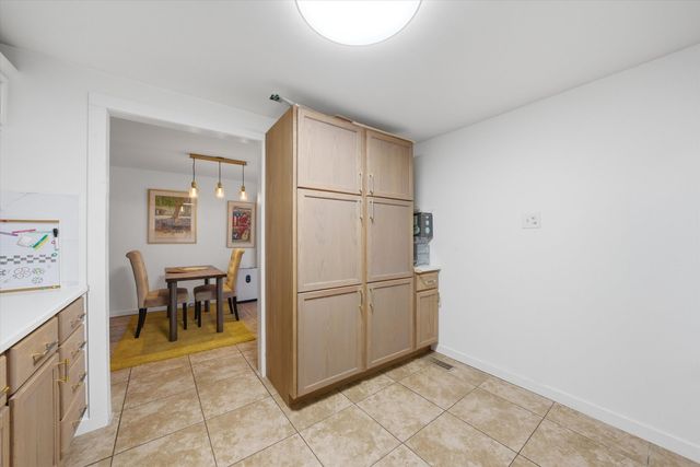 277 W Raye Drive, Chicago Heights, IL 60411