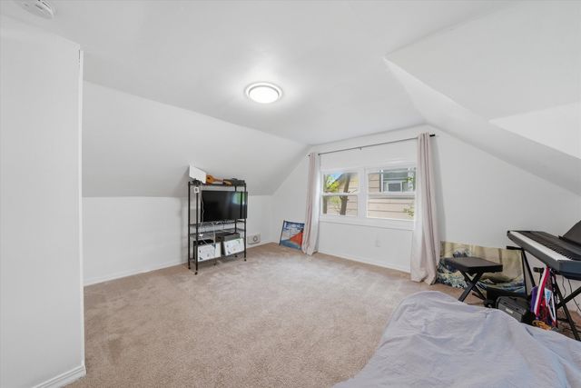 277 W Raye Drive, Chicago Heights, IL 60411