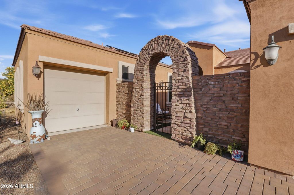 Image 14 of property listing at 6615 W LEIBER Place, Glendale, AZ 85310