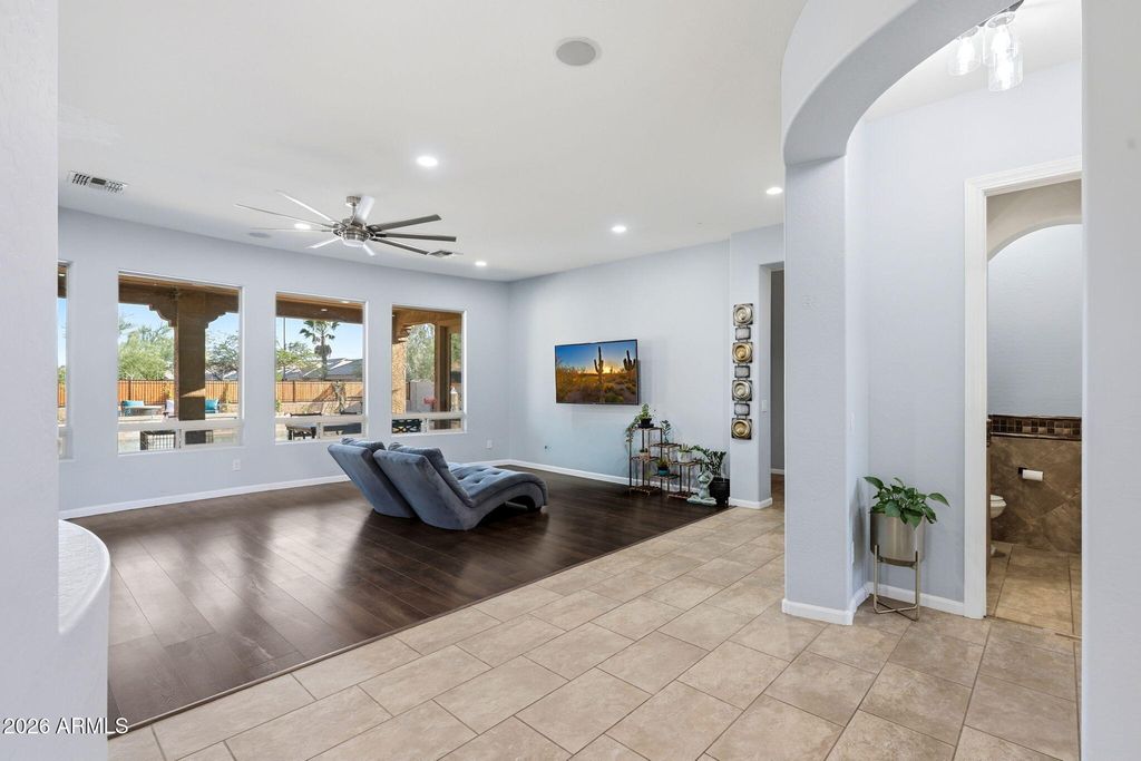 Image 22 of property listing at 6615 W LEIBER Place, Glendale, AZ 85310