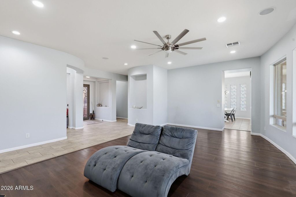 Image 23 of property listing at 6615 W LEIBER Place, Glendale, AZ 85310