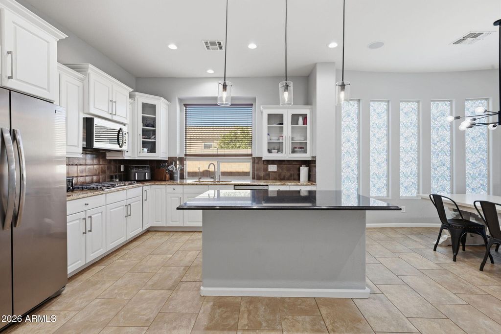 Image 25 of property listing at 6615 W LEIBER Place, Glendale, AZ 85310