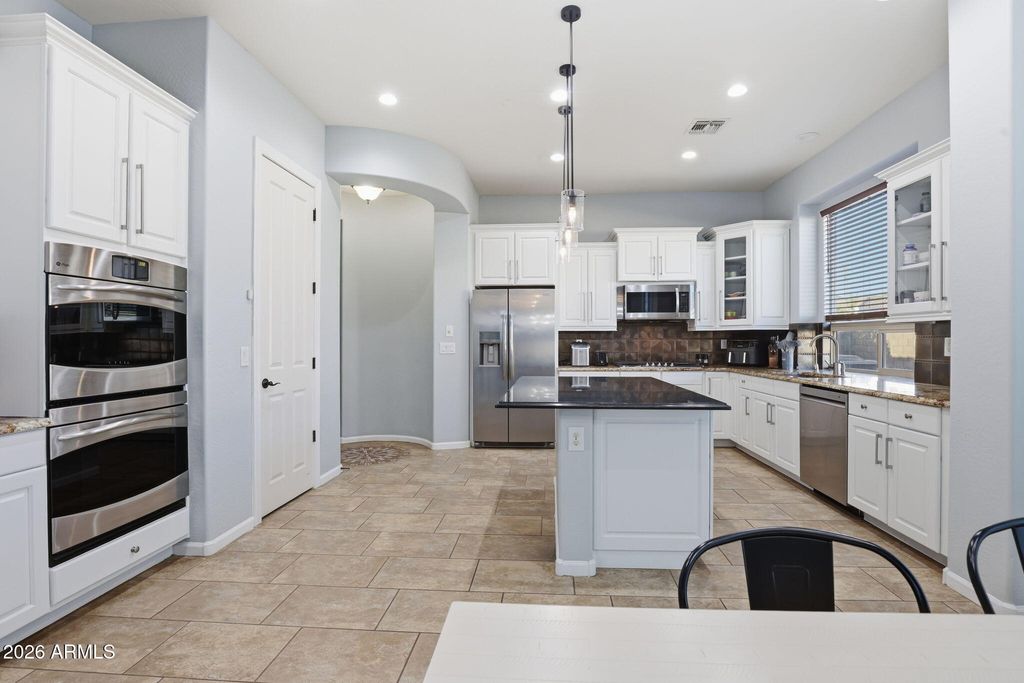 Image 28 of property listing at 6615 W LEIBER Place, Glendale, AZ 85310