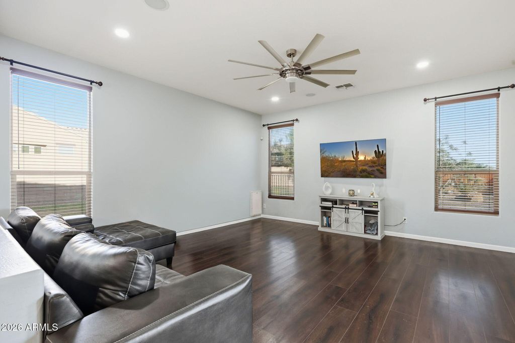 Image 37 of property listing at 6615 W LEIBER Place, Glendale, AZ 85310