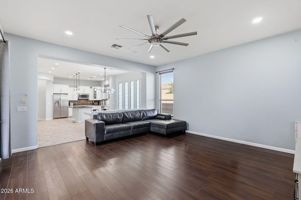 Image 39 of property listing at 6615 W LEIBER Place, Glendale, AZ 85310