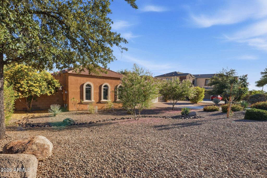 Image 6 of property listing at 6615 W LEIBER Place, Glendale, AZ 85310