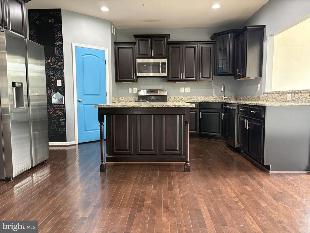 Image 19 of property listing at 2707 SWANN WING CT SWANN WING CT, Lanham, MD 20706