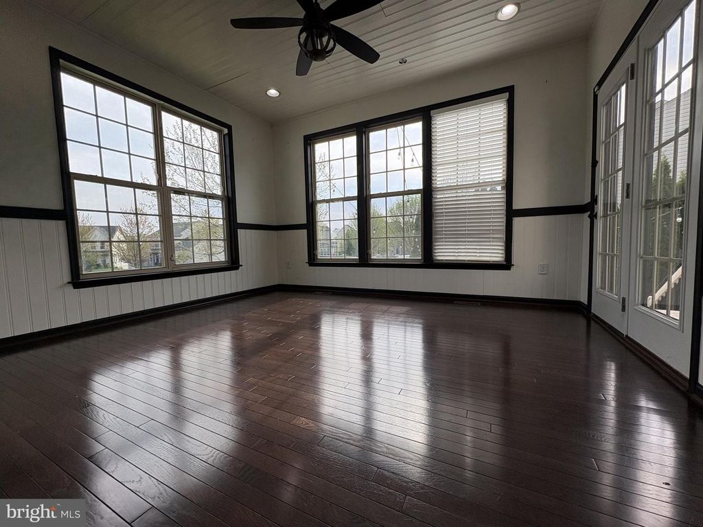 Image 25 of property listing at 2707 SWANN WING CT SWANN WING CT, Lanham, MD 20706