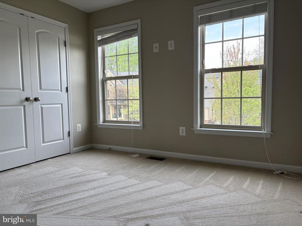 Image 40 of property listing at 2707 SWANN WING CT SWANN WING CT, Lanham, MD 20706