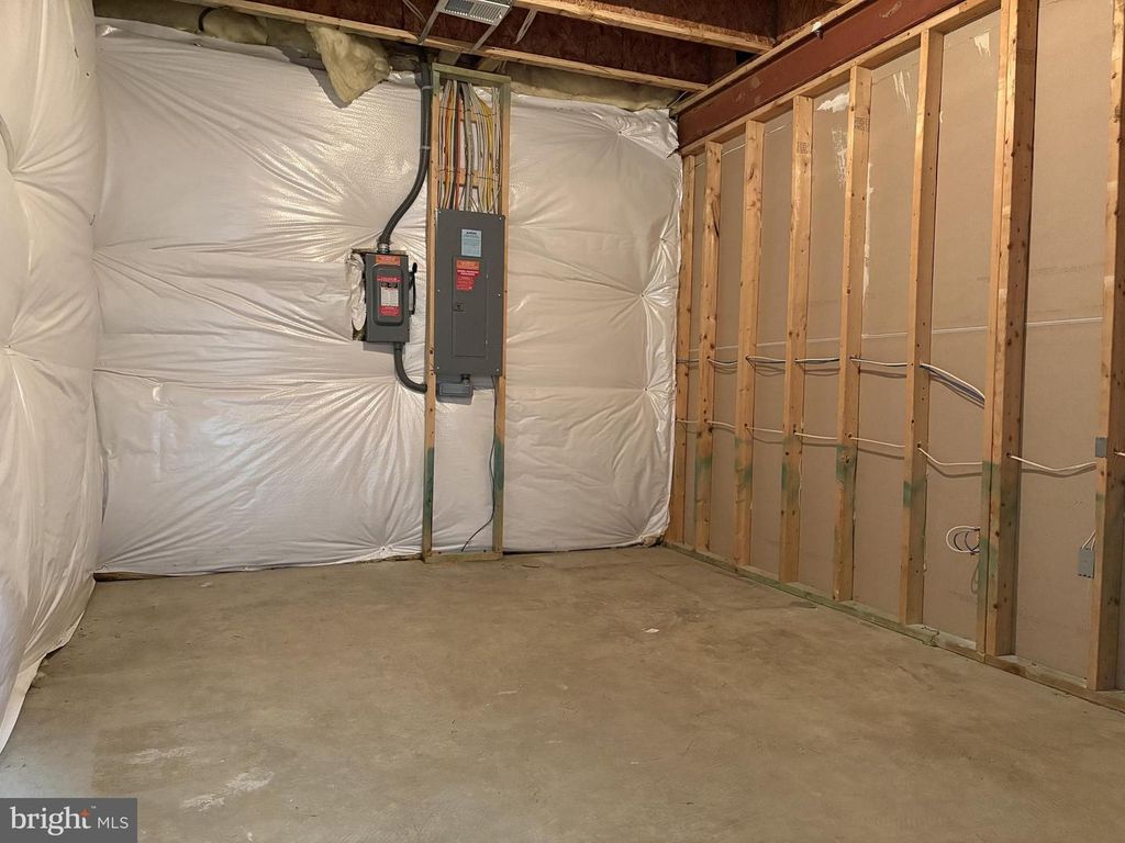 Image 66 of property listing at 2707 SWANN WING CT SWANN WING CT, Lanham, MD 20706