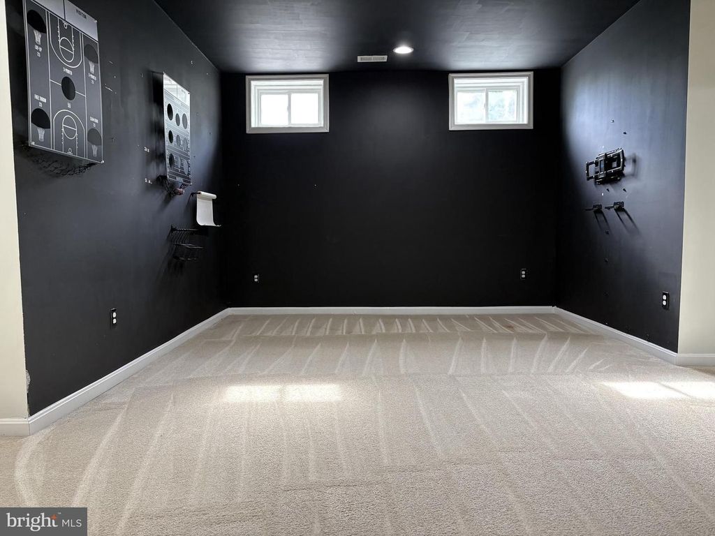 Image 73 of property listing at 2707 SWANN WING CT SWANN WING CT, Lanham, MD 20706