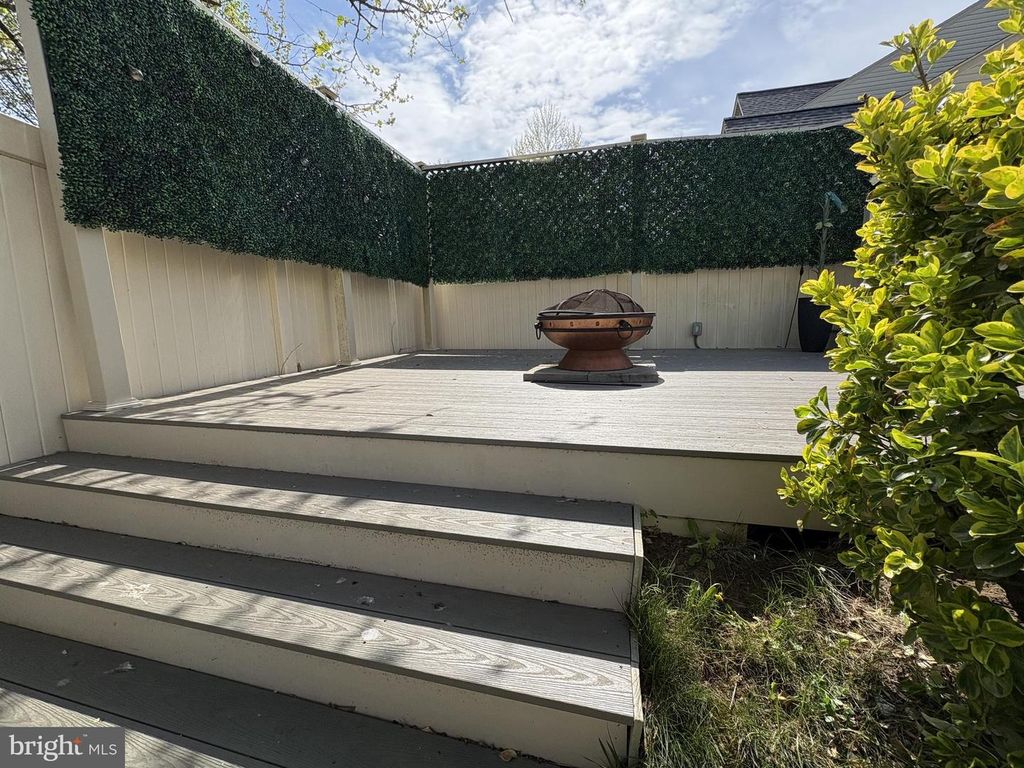 Image 82 of property listing at 2707 SWANN WING CT SWANN WING CT, Lanham, MD 20706