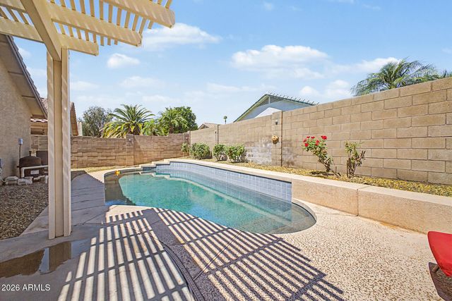 15208 W EUREKA Trail, Surprise, AZ 85374