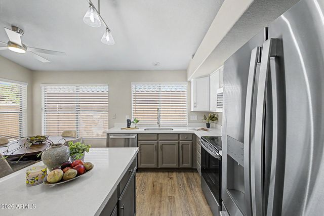 15208 W EUREKA Trail, Surprise, AZ 85374