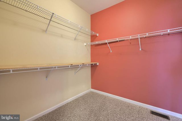 1506 SYCAMORE TER, York, PA 17403
