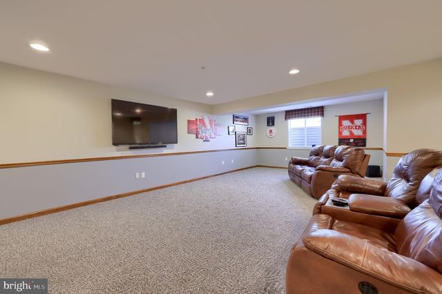 1506 SYCAMORE TER, York, PA 17403