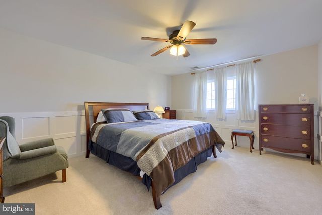 1506 SYCAMORE TER, York, PA 17403