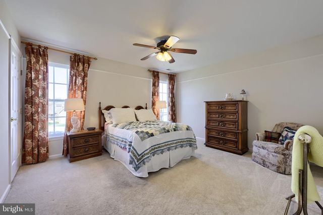 1506 SYCAMORE TER, York, PA 17403
