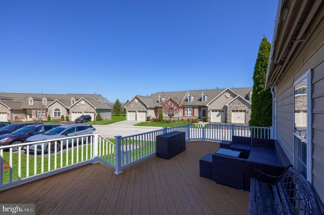 1506 SYCAMORE TER, York, PA 17403