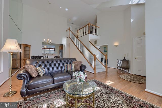 1506 SYCAMORE TER, York, PA 17403