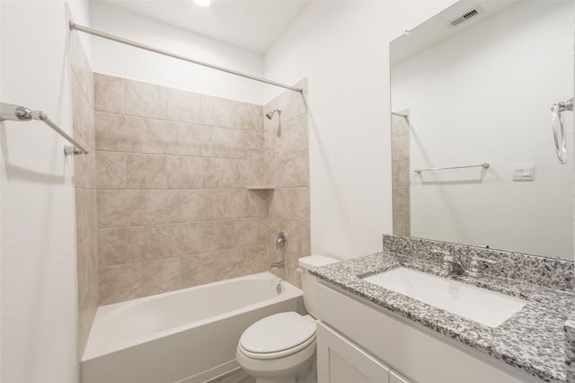 2209 Laurel Bloom Ln, Sealy, TX 77474