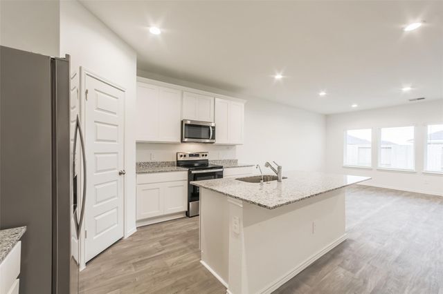 2209 Laurel Bloom Ln, Sealy, TX 77474