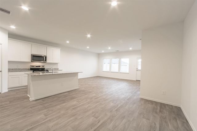 2209 Laurel Bloom Ln, Sealy, TX 77474