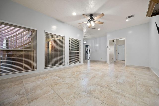 7447 Cambridge Street 117, Houston, TX 77054