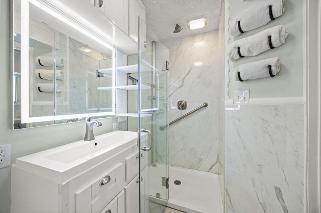 7447 Cambridge Street 117, Houston, TX 77054