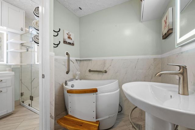 7447 Cambridge Street 117, Houston, TX 77054