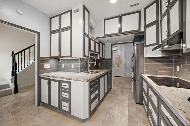 7447 Cambridge Street 117, Houston, TX 77054