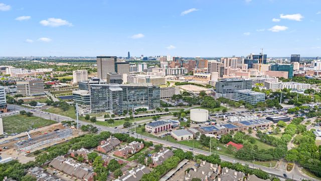 7447 Cambridge Street 117, Houston, TX 77054