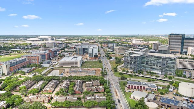 7447 Cambridge Street 117, Houston, TX 77054