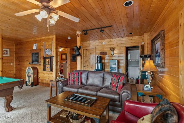 2869 White Oak Ridge Lane, Sevierville, TN 37876