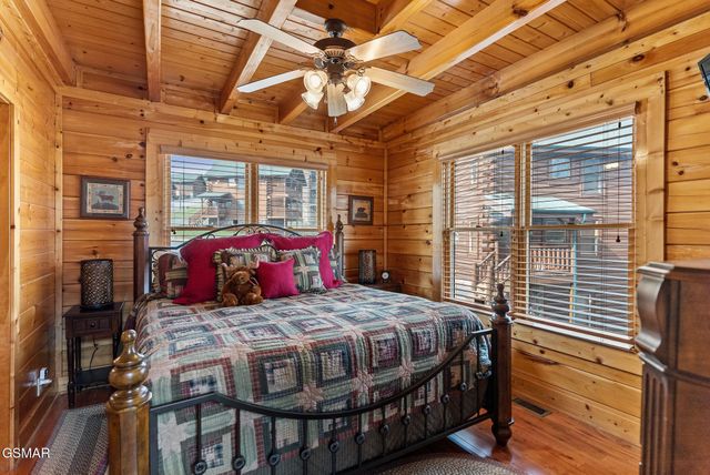 2869 White Oak Ridge Lane, Sevierville, TN 37876