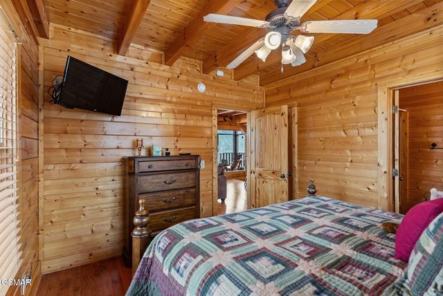 2869 White Oak Ridge Lane, Sevierville, TN 37876